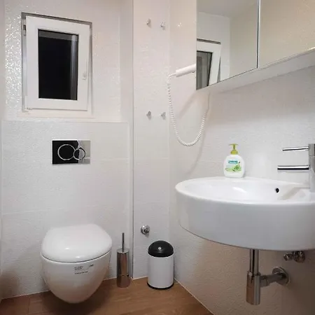 In Rogoznicko - Sibenik Riviera 36448 Appartamento Zečevo