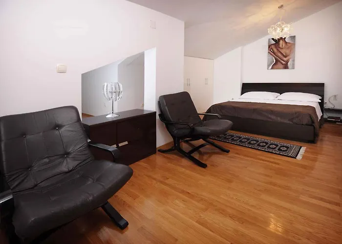 In Rogoznicko - Sibenik Riviera 36448 דירה *